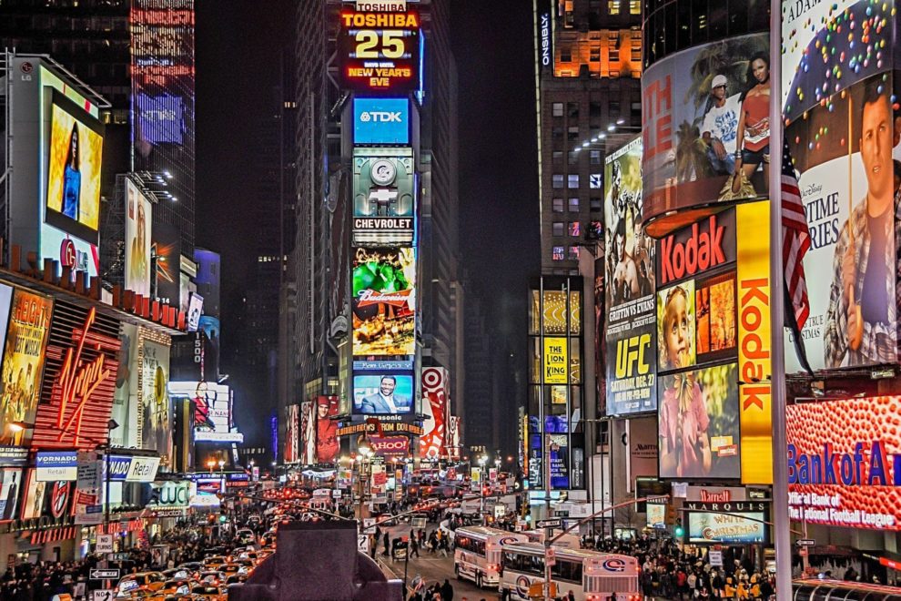 DS – Maximize your paid ads in 2019 City buildings times square
